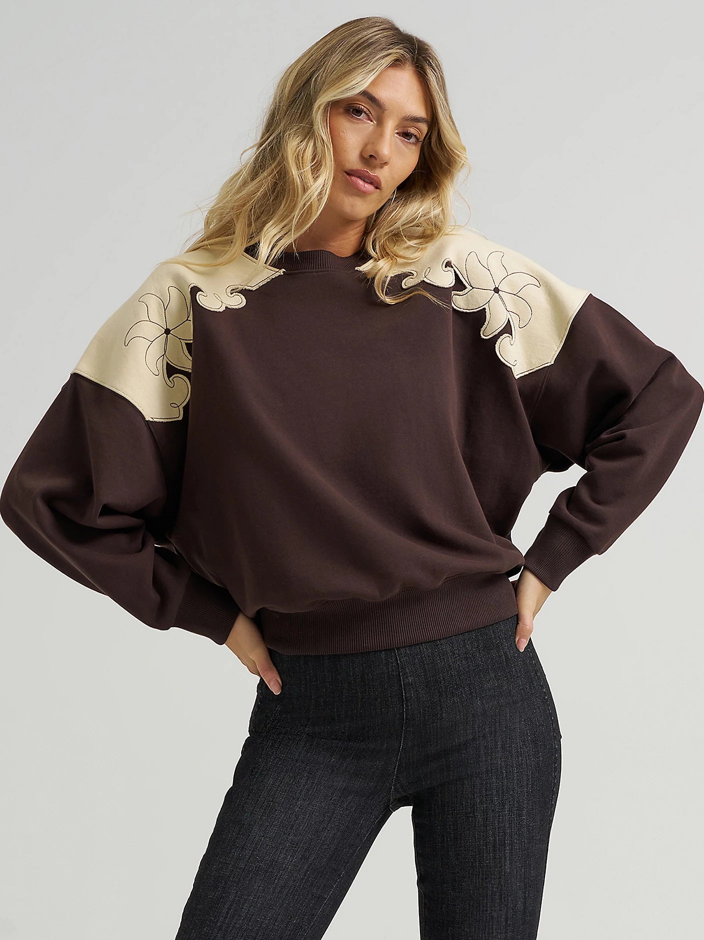 Wrangler x Lainey Wilson Lainey Crew Neck