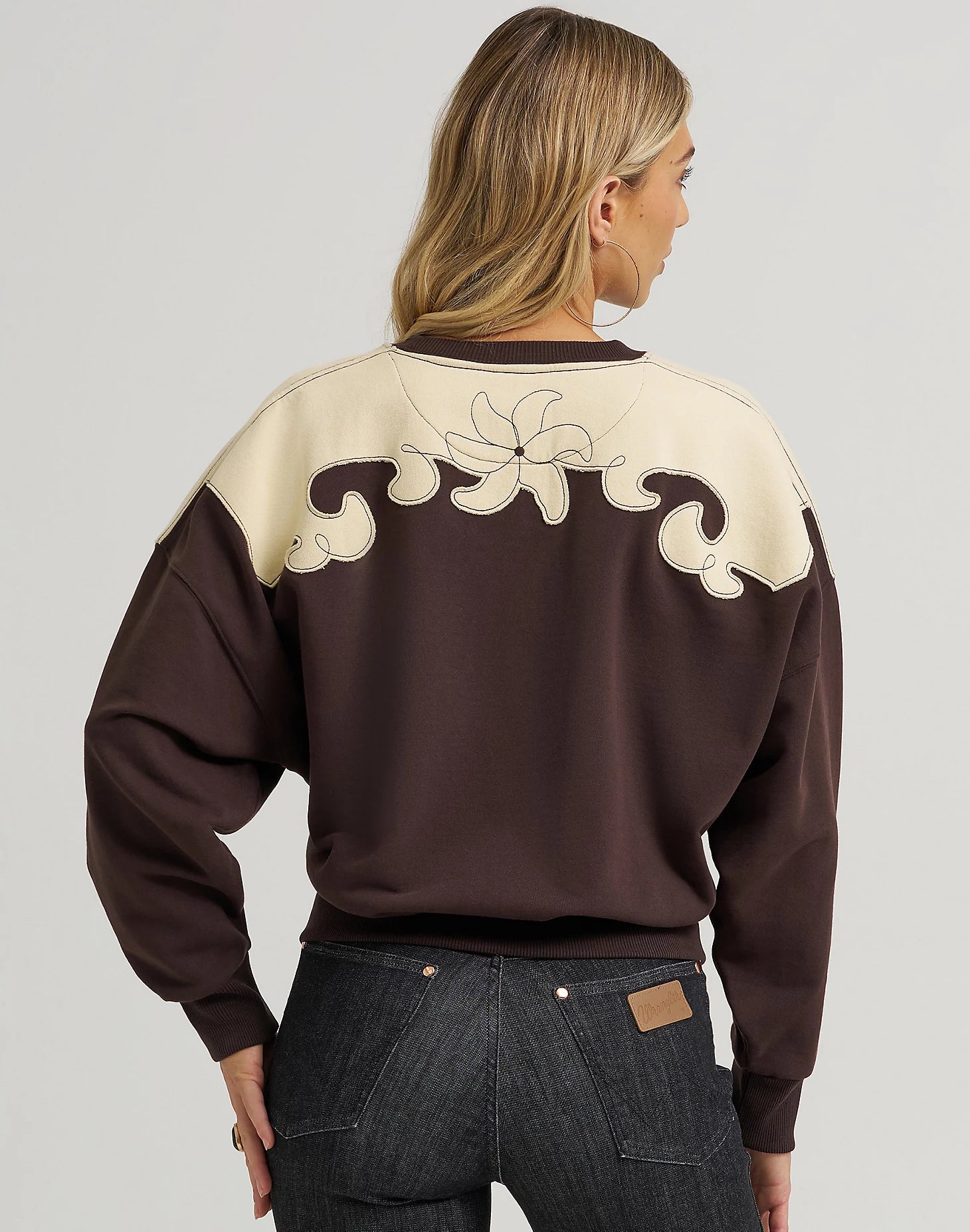 Wrangler x Lainey Wilson Lainey Crew Neck