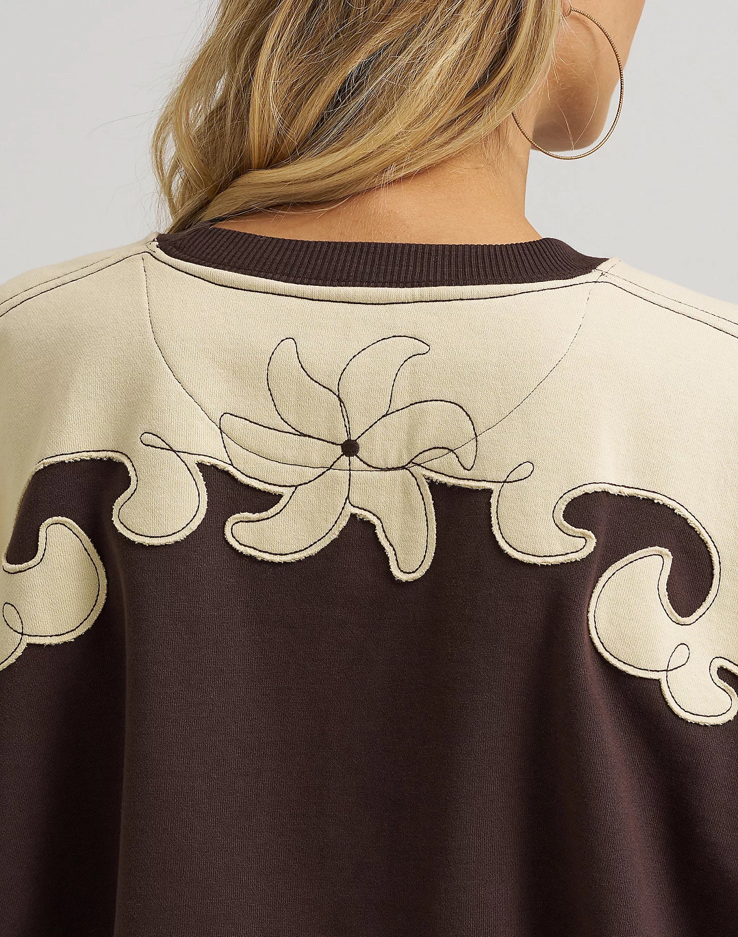 Wrangler x Lainey Wilson Lainey Crew Neck