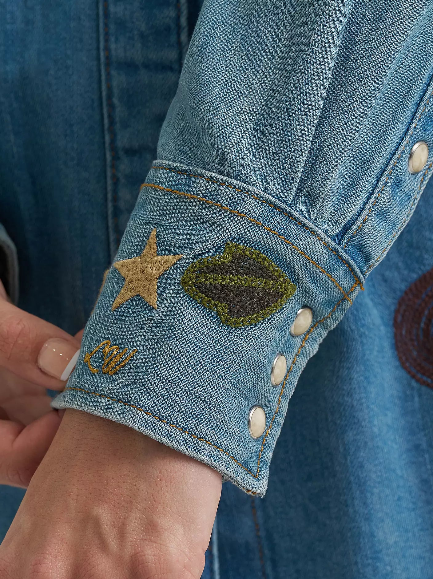 Lainey Wilson x Wrangler Embroidered Shirt