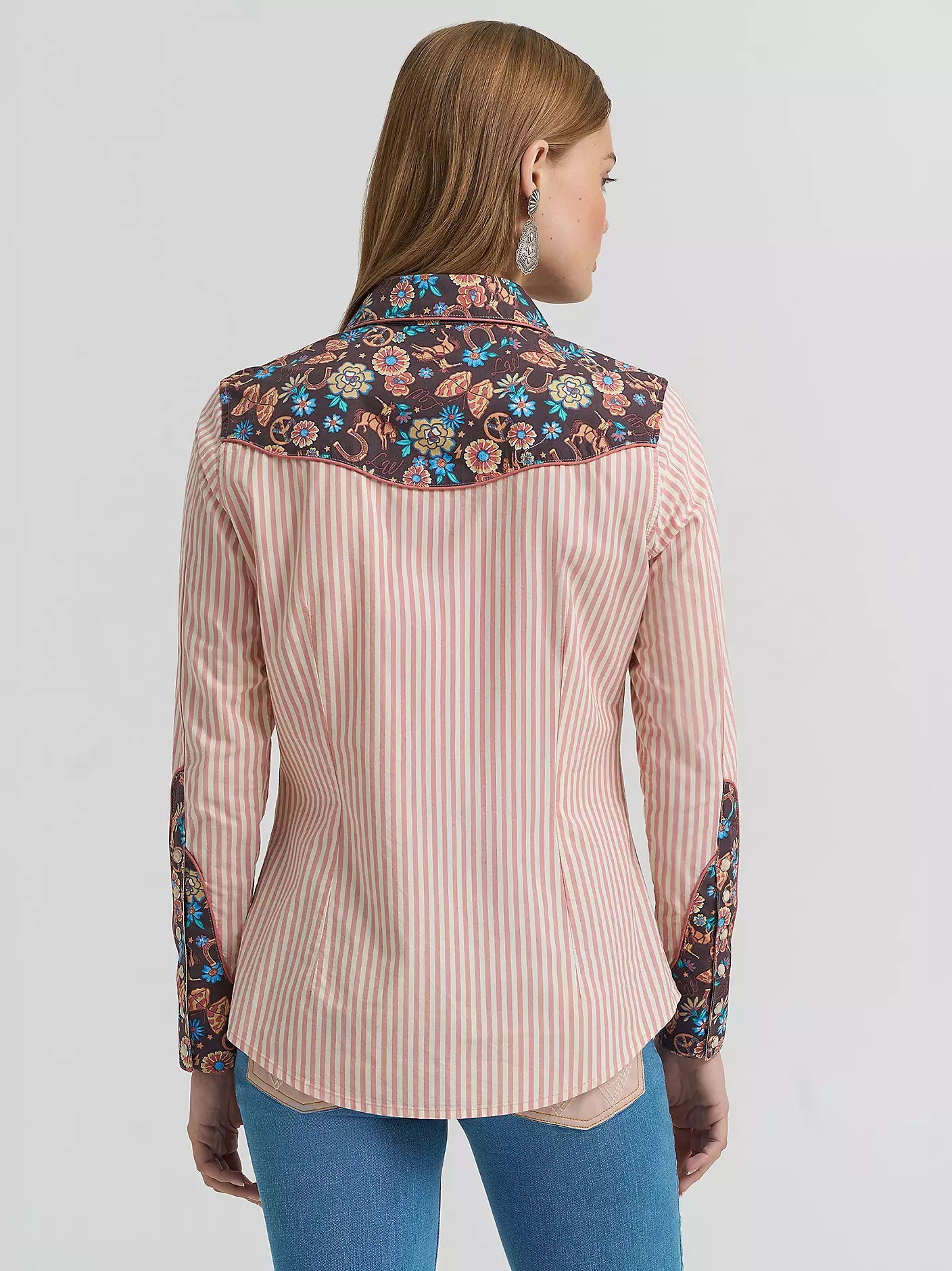 Lainey Wilson x Wrangler Prairie Print Shirt