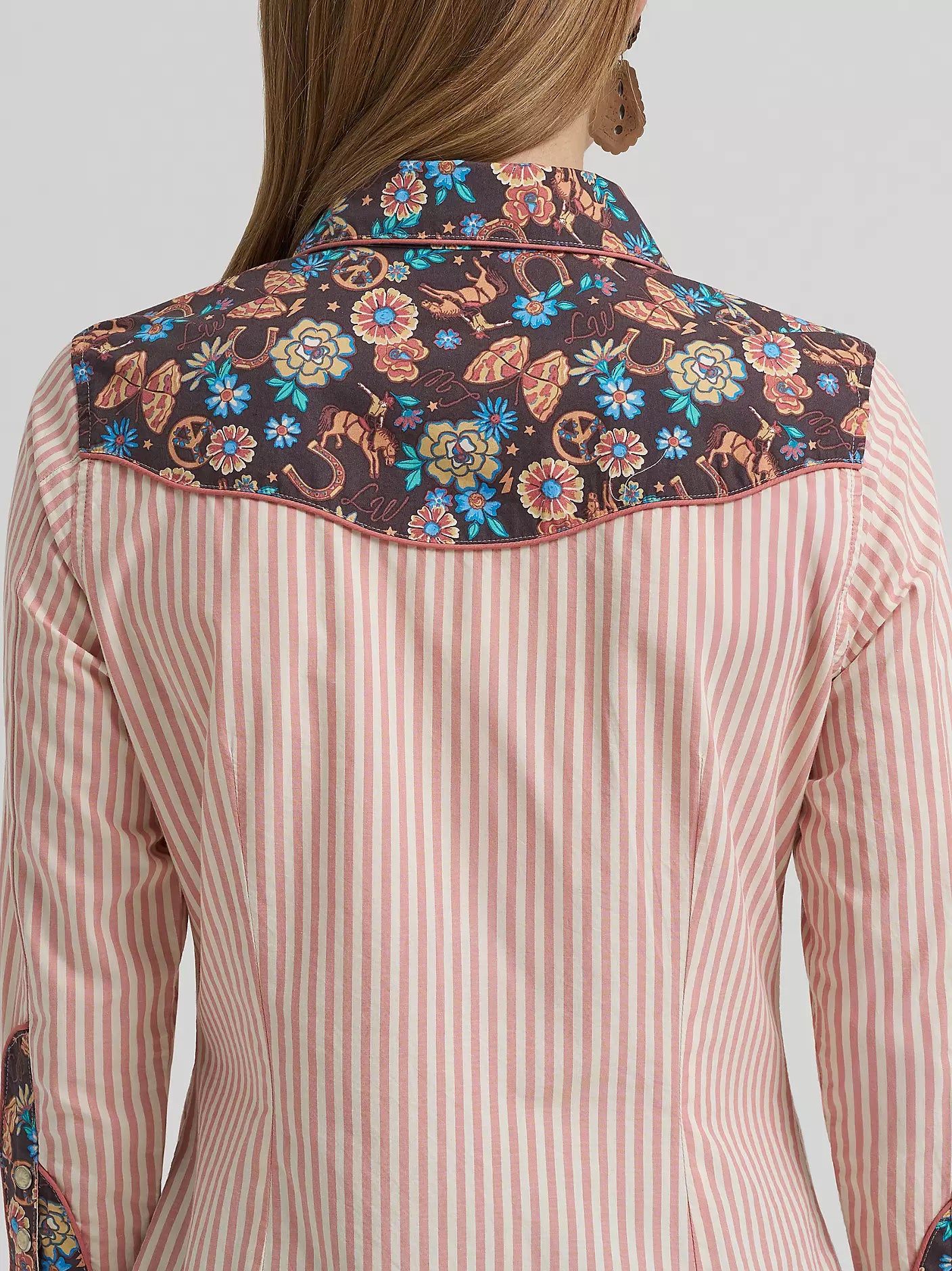 Lainey Wilson x Wrangler Prairie Print Shirt