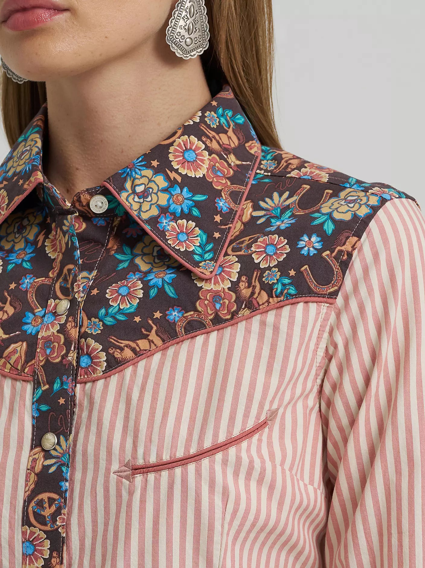 Lainey Wilson x Wrangler Prairie Print Shirt