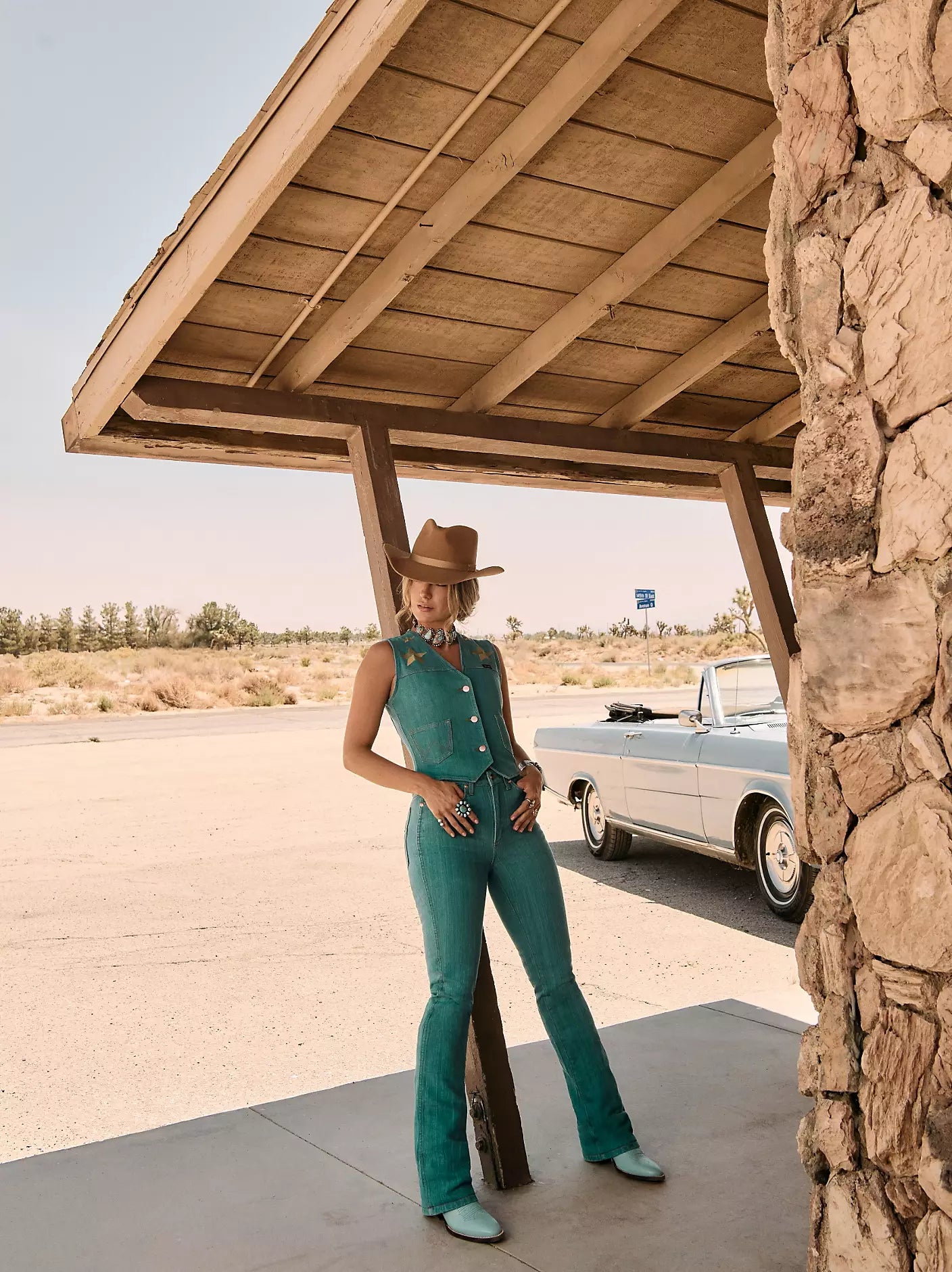 Lainey Wilson x Wrangler Novelty Pull On Flare