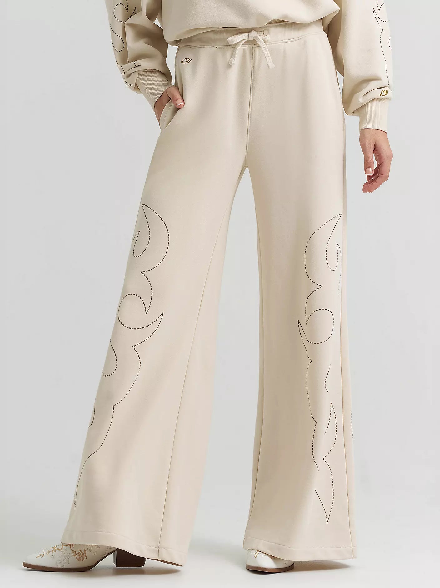 Lainey Wilson x Wrangler Cowboy Sweatpants