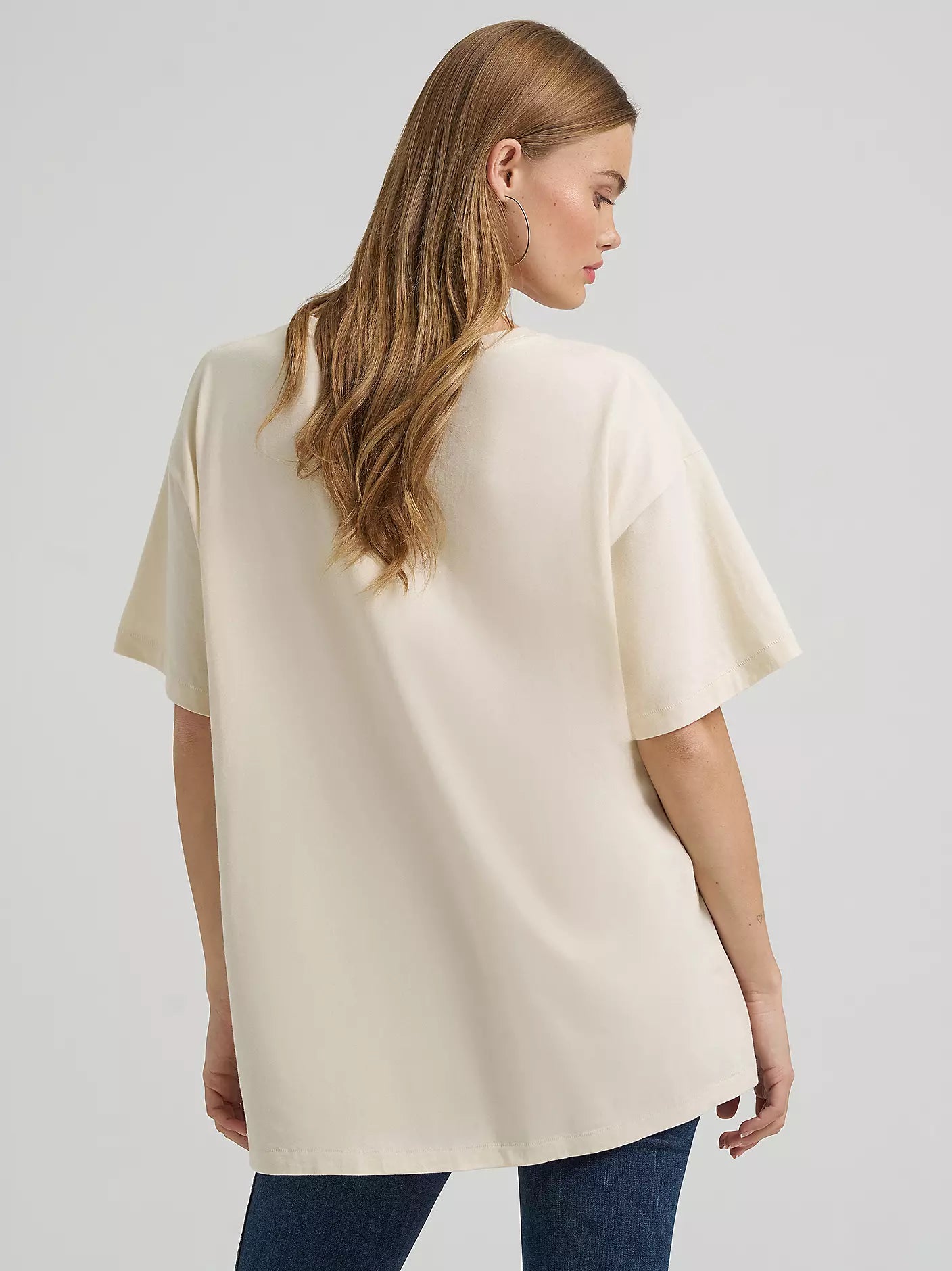 Lainey Wilson x Wrangler Buzzards Tee