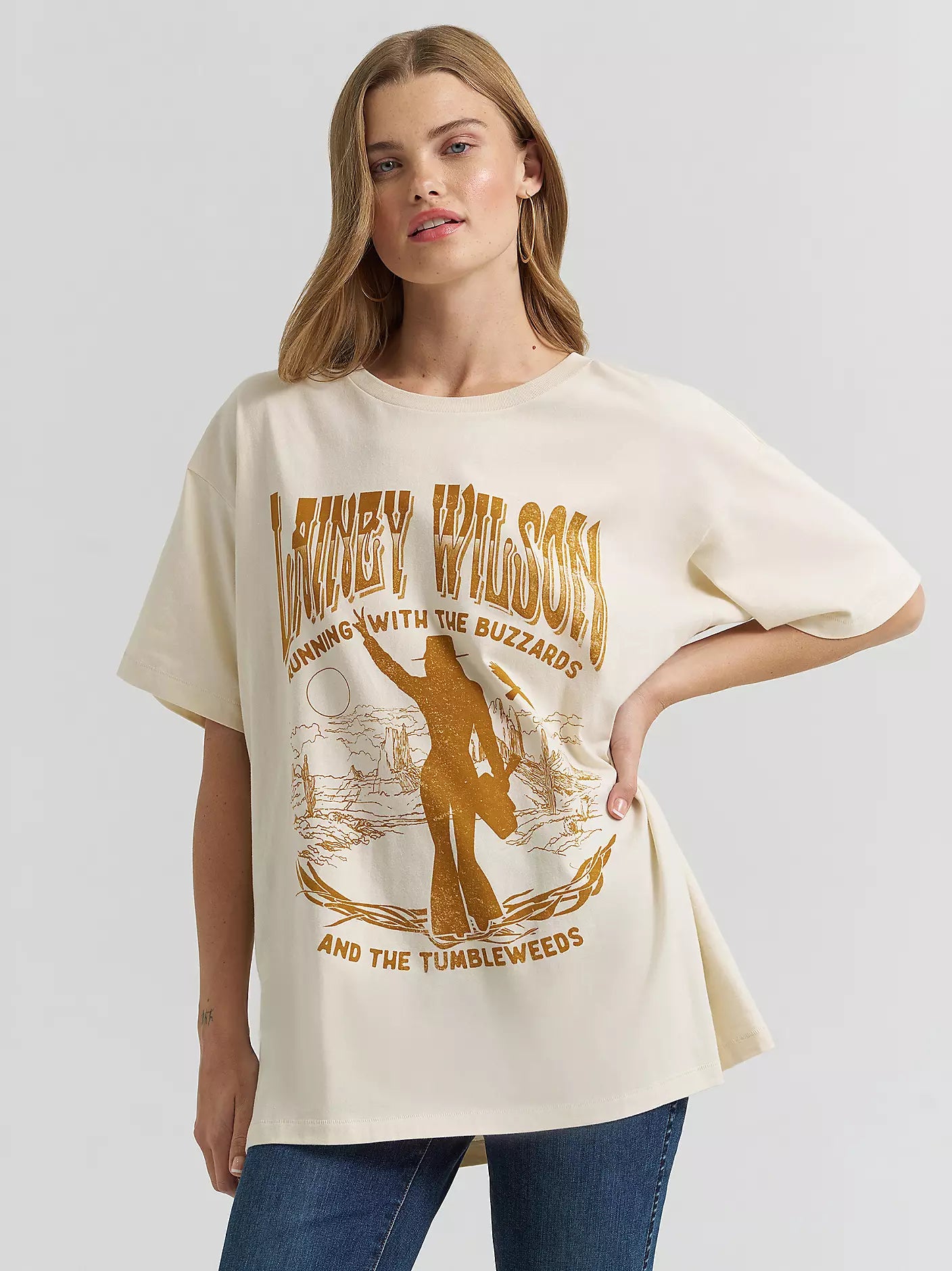 Lainey Wilson x Wrangler Buzzards Tee