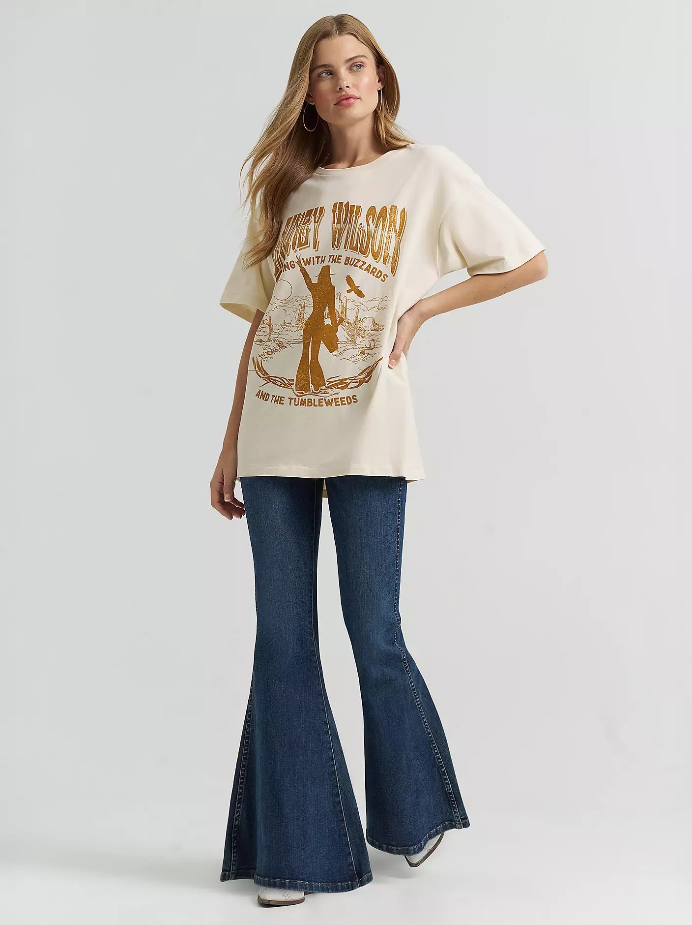 Lainey Wilson x Wrangler Buzzards Tee