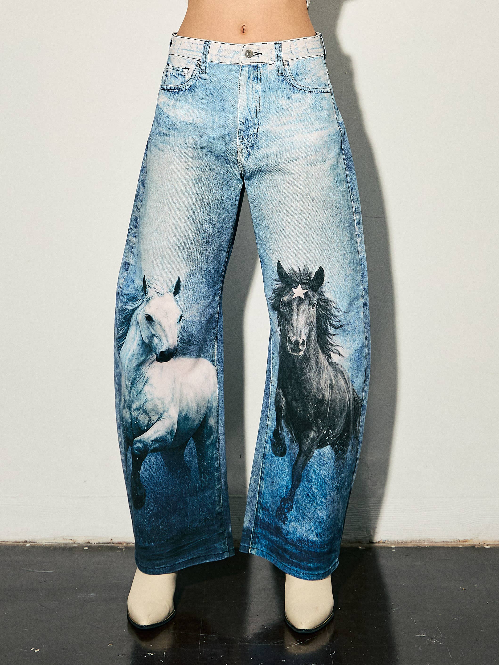 Run With Me Barrel Jeans