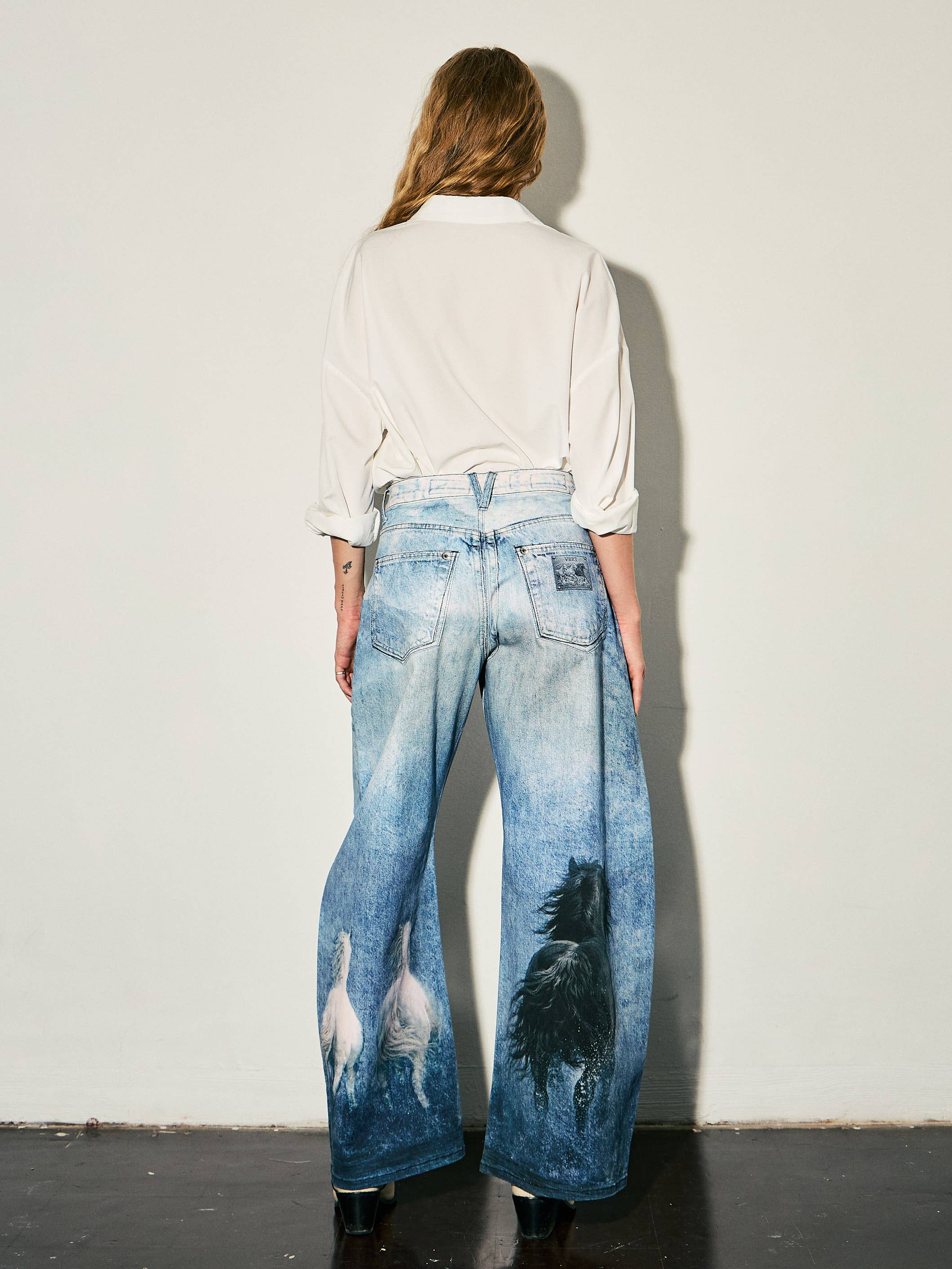 Run With Me Barrel Jeans