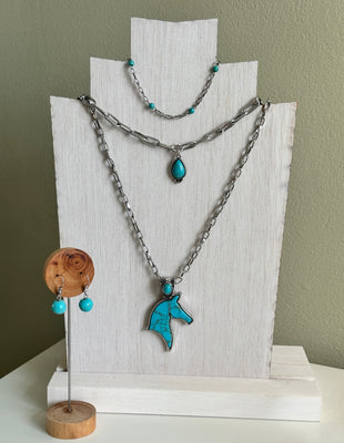 Turquoise Horse Necklace Set